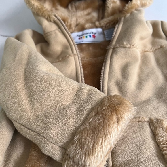 Winter jacket - Picture 3 of 9